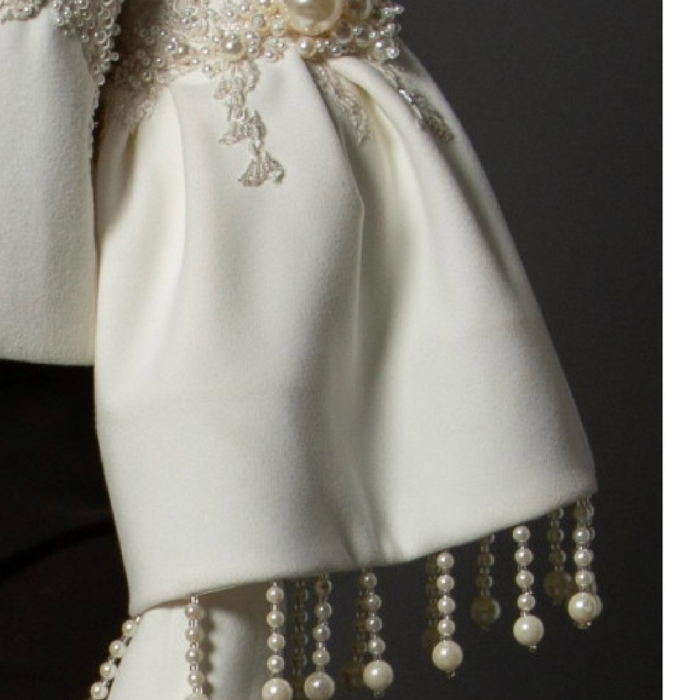 Elegant Women's White XXL Jacket with Pearl Detailing Flare Sleeves Embroidered - Picture 8 of 15